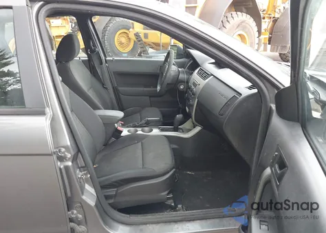 2011 Ford Focus Se z USA, uszkodzony, nr VIN 1FAHP3FN8BW121772